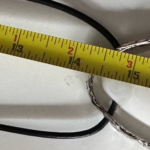 Necklace Large white stone on leather cord necklace Faux Calcite 14’ 5354 R - Picture 5 of 9